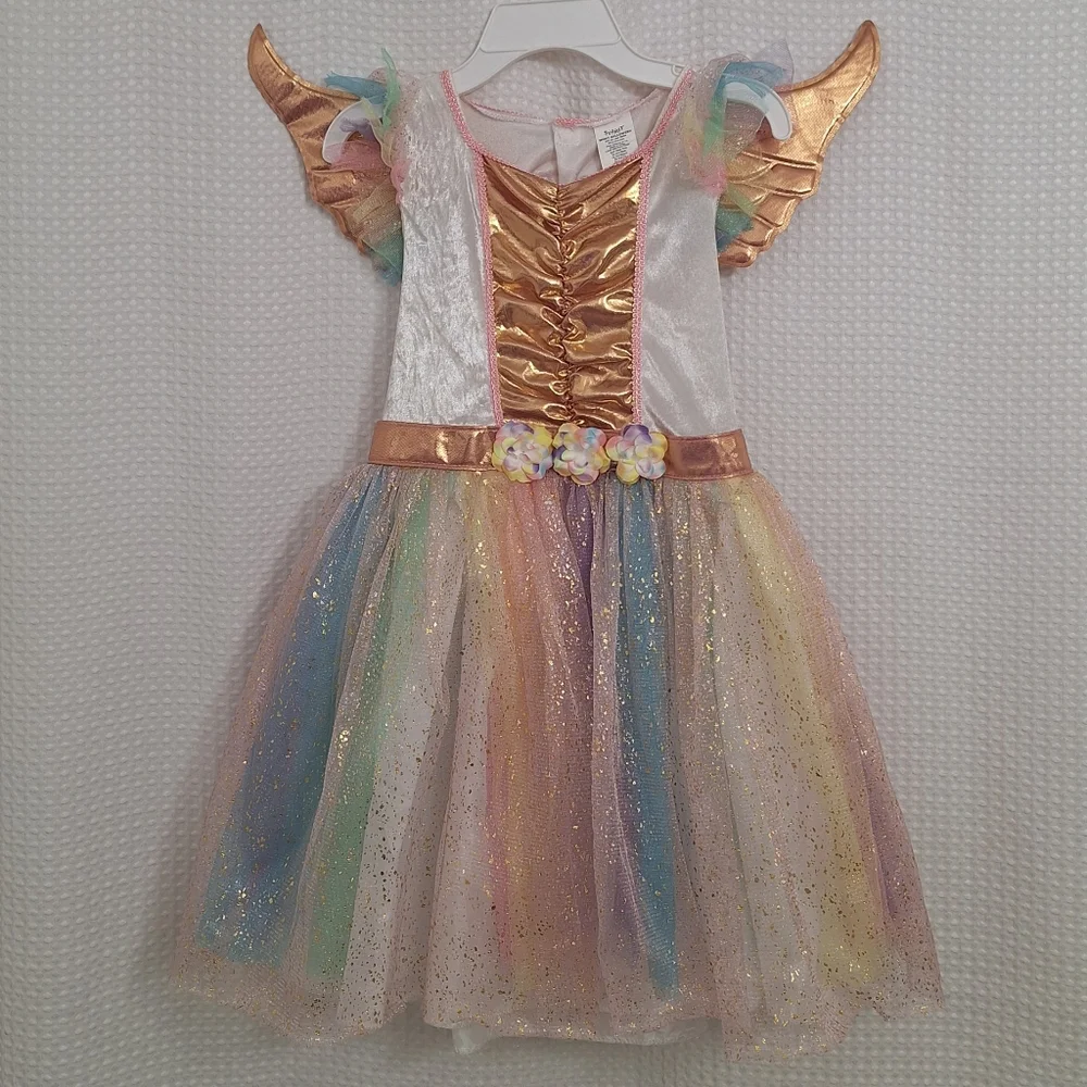 Spirit Halloween Shimmering Unicorn costume for a child Medium 8/10